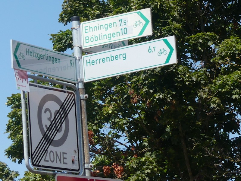 Radwegbeschilderung Rohrau